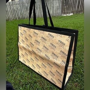Gucci Maison De L Amour paper bag
